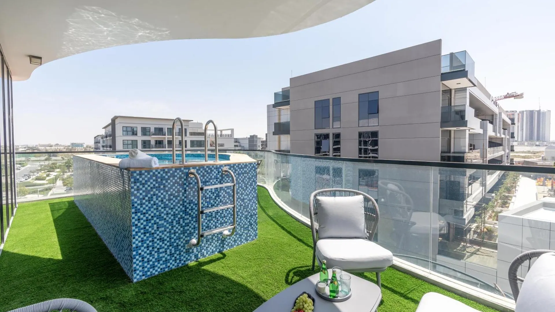 Modern 2Br With Private Pool At Samana Golf Avenue Studio City By Vibel Dubai Apartment
