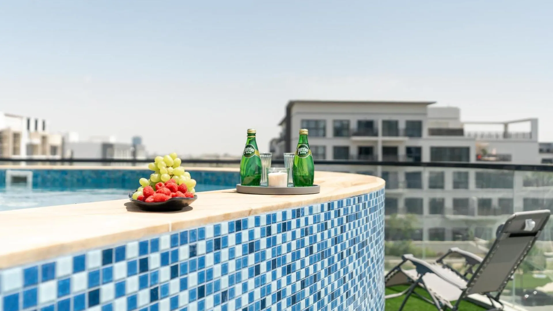 Apartment Modern 2Br With Private Pool At Samana Golf Avenue Studio City By Vibel Dubai United Arab Emirates
